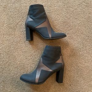 Grey Metallic Star Booties with Side Zipper